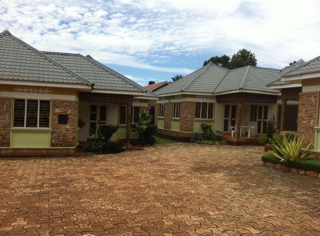 Prestige Resort Cottages Entebbe Exterior photo