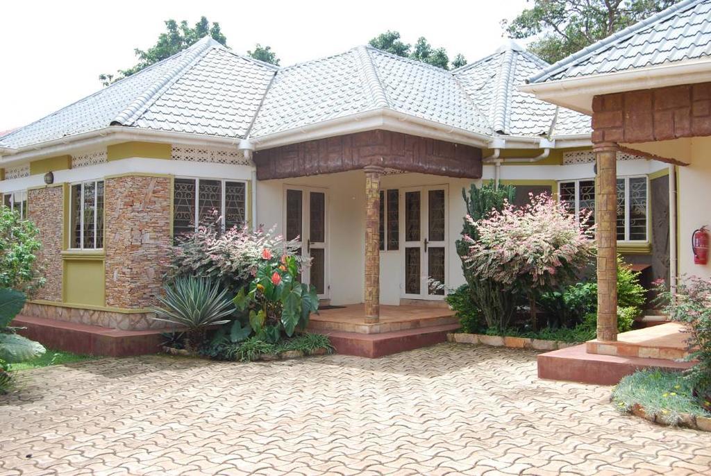 Prestige Resort Cottages Entebbe Exterior photo